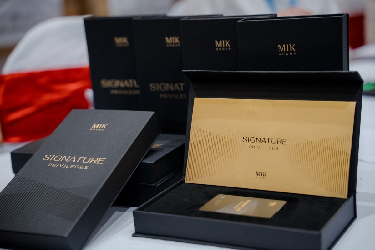 A set of gifts to welcome customers to join MIK Signature Privileges Club. Photo: MIK Group
