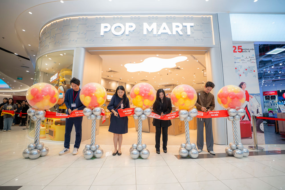 POP MART opens its first store in Hanoi. Photo: Provided by the enterprise