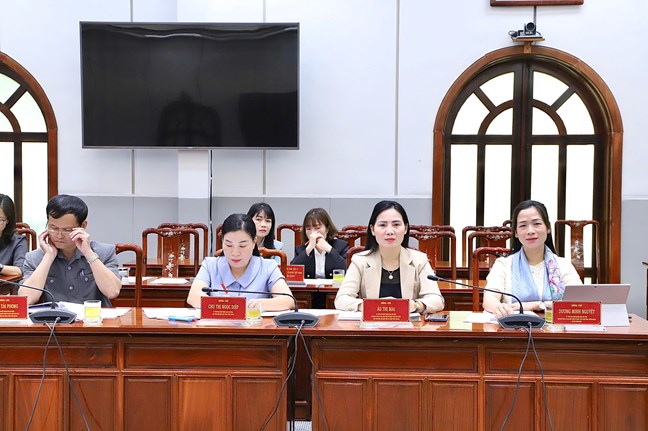 Dai bieu tinh Tuyen Quang tai cuoc lam viec