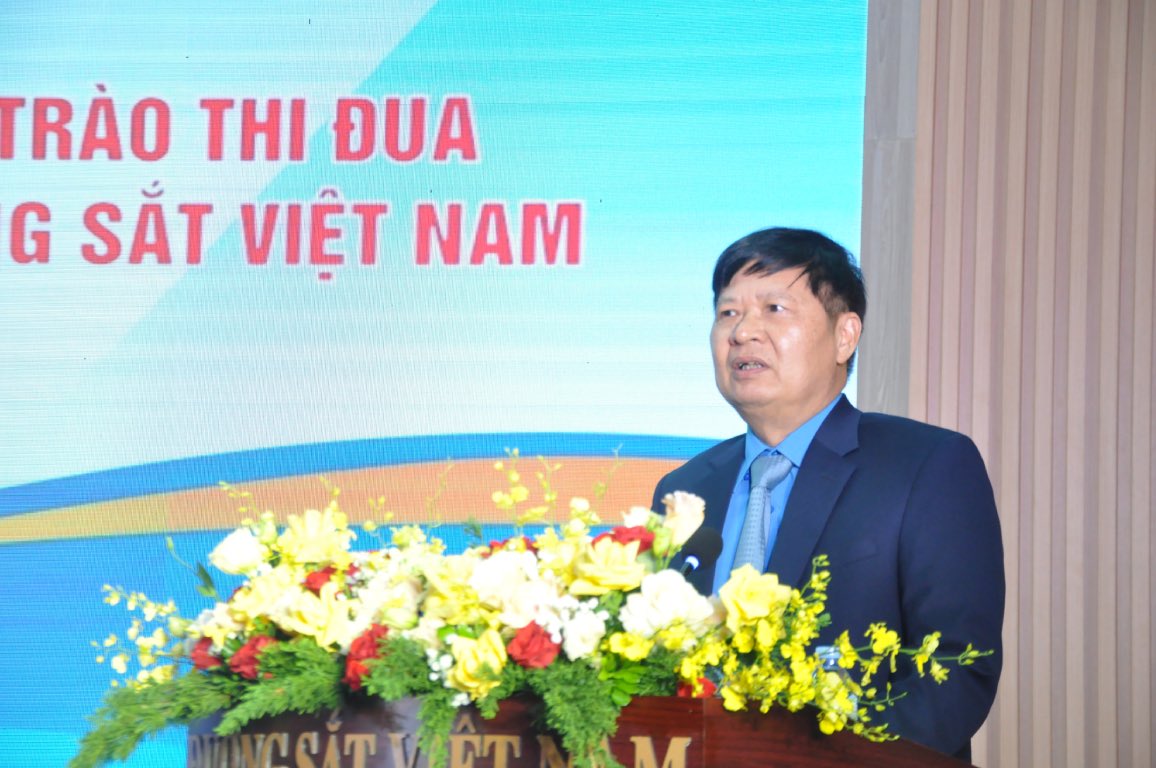 Ong Phan Van Anh - Pho Chu tich Tong LDLDVN phat bieu tai buoi le. Anh: Bao Han