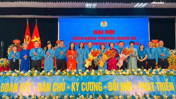 The first Congress, term 2025 - 2030, Giang Vo Ward Trade Union strives for 100% of union members in difficult circumstances in the area to be cared for and protected when requested. Photo: CDP