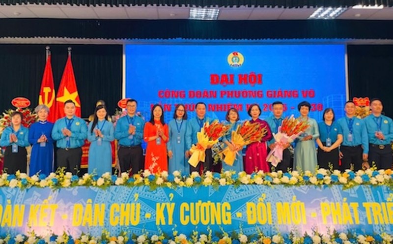 The first Congress, term 2025 - 2030, Giang Vo Ward Trade Union strives for 100% of union members in difficult circumstances in the area to be cared for and protected when requested. Photo: CDP