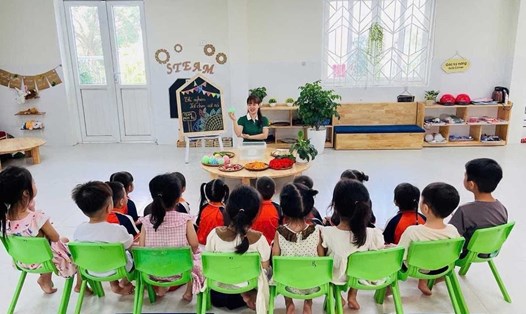Nhiệm vụ của giáo viên mầm non được quy định tại Dự thảo Thông tư quy định Chuẩn nghề nghiệp giáo viên cơ sở giáo dục mầm non. Ảnh: Phương Anh