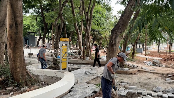 Many parks, flower gardens, and public spaces in Hanoi are being renovated and upgraded synchronously. Photo: My Linh