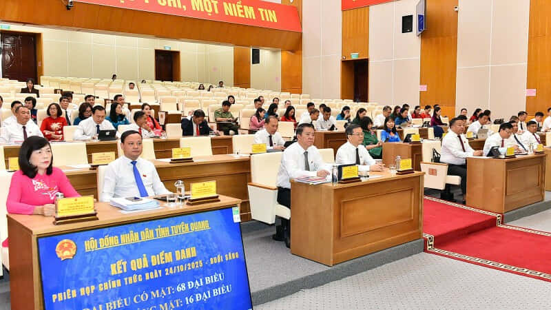 Tuyen Quang Provincial People's Council approved a policy to support people in disaster areas, especially difficult areas. Photo: Duc Thang