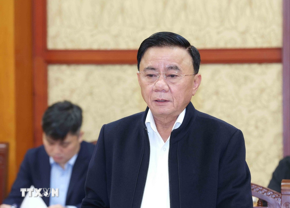 Politburo member and Standing member of the Secretariat Tran Cam Tu gave a speech at the meeting. Photo: VNA