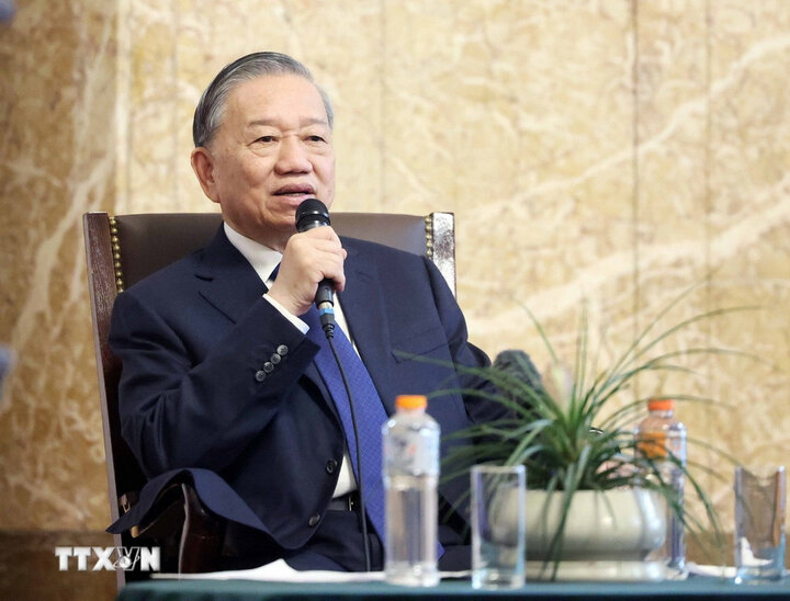 General Secretary To Lam delivered an important policy speech on October 24 in Bulgaria. Photo: VNA