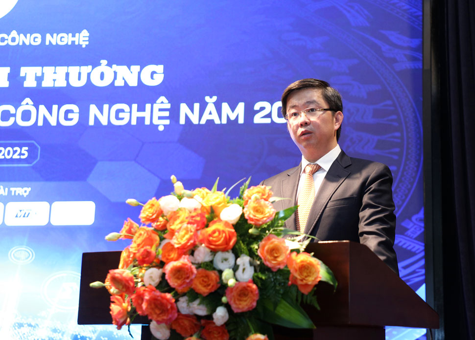 Thu truong Bo KHCN Bui Hoang Phuong phat bieu tai su kien. Anh: Hao Thien