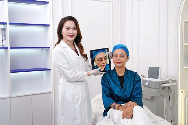 Su hai long cua khach hang la minh chung cho hieu qua dieu tri tai SELERI. Anh: SELERI