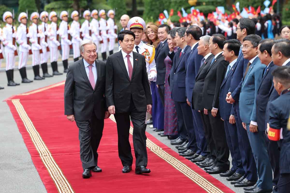 Politburo member and President Luong Cuong presided over the welcoming ceremony for United Nations Secretary-General Antonio Guterres. Photo: Hai Nguyen