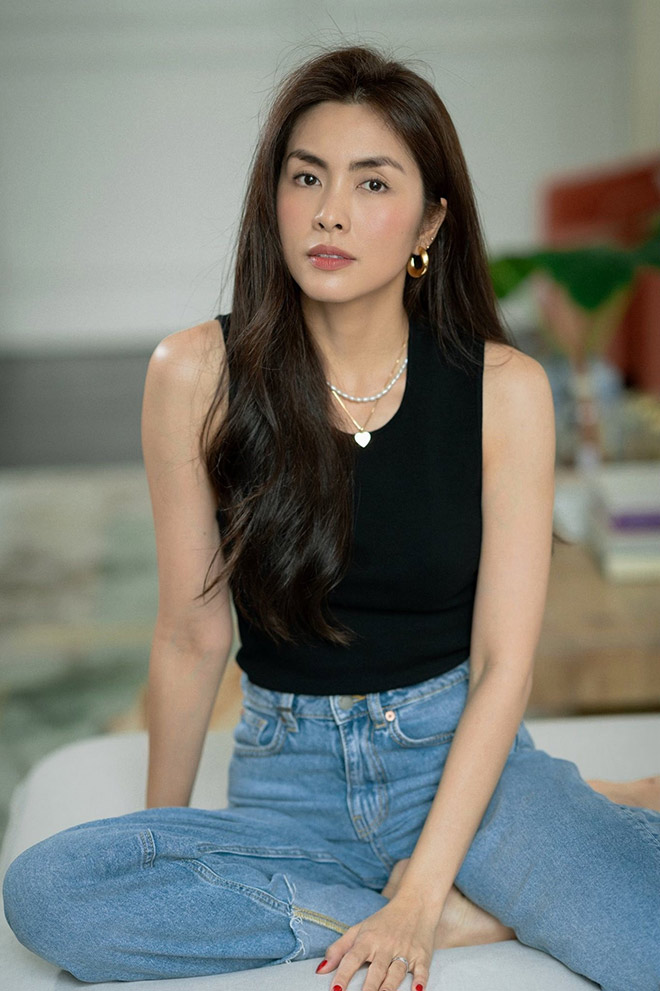 Tang Thanh Ha don tuoi moi. Anh: Nghe si cung cap