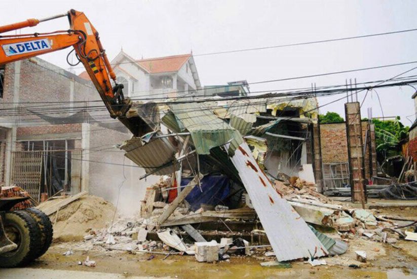 人々は同意し、政府はヴコンダン通りの拡張工事を完了することを決意した。写真: グエン・トゥオン