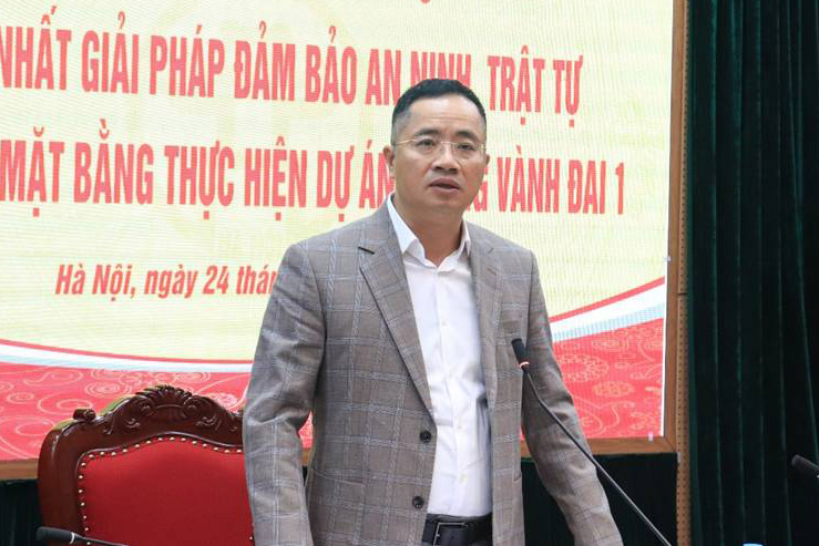 Dai ta Nguyen Thanh Long - Pho Giam doc CATP Ha Noi phat bieu tai Hoi nghi. Anh: Cong an Ha Noi