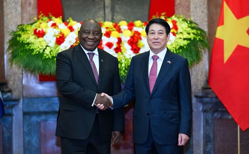 Politburo member and President Luong Cuong and President of the South African Republic Cyril Ramaphosa. Photo: Hai Nguyen