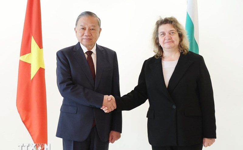 General Secretary To Lam and President of the Bulgarian National Assembly Natalia Kiselova. Photo: VNA
