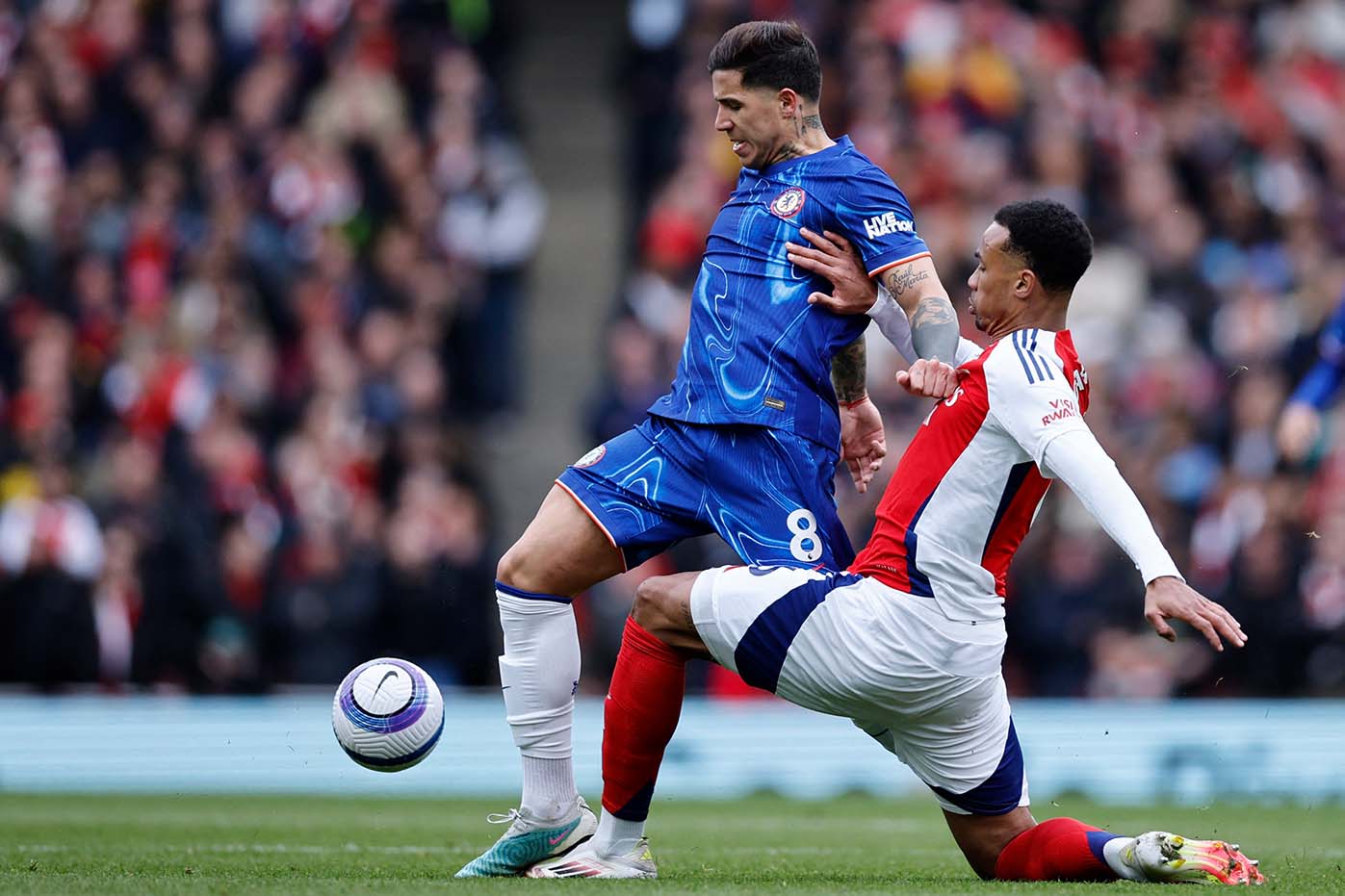 Hang phong ngu Arsenal dang la buc tuong vung chac nhat Premier League. Anh: AFP