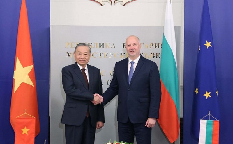 General Secretary To Lam and Bulgarian Prime Minister Rosen Zhelyazkov. Photo: VNA