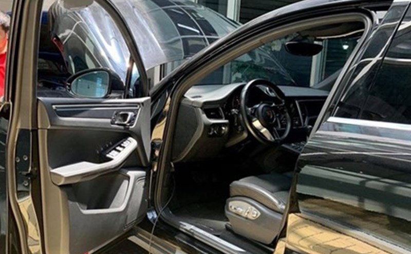 The secret to car care at home with simple items. Photo: Khanh Linh