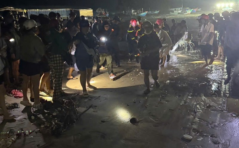 The authorities found the bodies of two teenagers swept away by the waves. Photo: Provided by the police