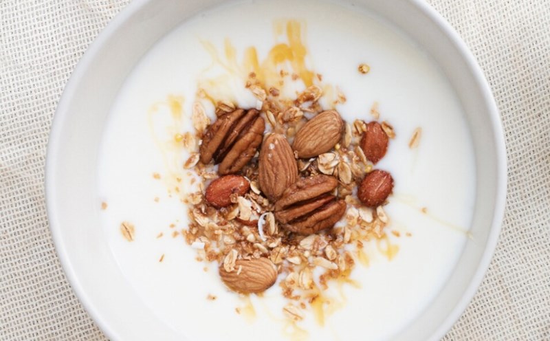 Simple way to increase protein intake for oats. Photo: Thuy Duong
