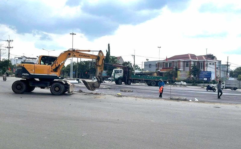 Remove the An Dien roundabout. Photo: Dinh Trong