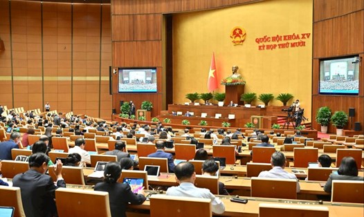 Tại Kỳ họp thứ 10, Bộ trưởng Bộ Nội vụ Đỗ Thanh Bình và 2 Chủ nhiệm Ủy ban của Quốc hội được phê chuẩn chức vụ Ủy viên Hội đồng bầu cử quốc gia. Ảnh: Phạm Thắng