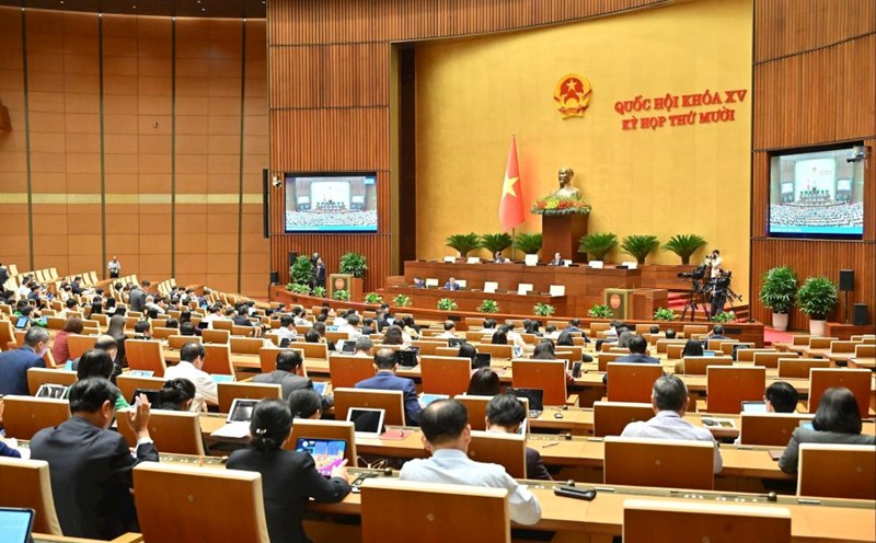 At the 10th Session, Minister of Home Affairs Do Thanh Binh and 2 Chairmen of the National Assembly Committee were approved to hold the position of National Election Council members. Photo: Pham Thang