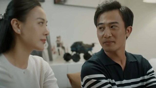 Doan Quoc Dam and Phuong Oanh in the movie "The Wind Rings the Blue Sky". Photo: VFC