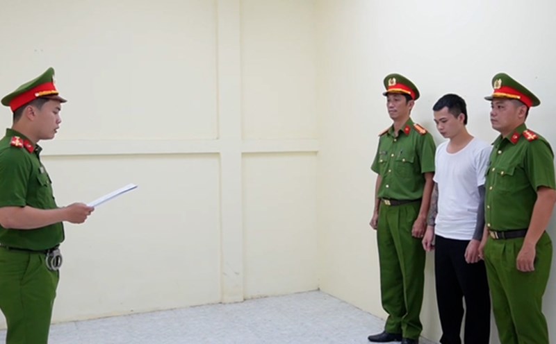 Temporarily detaining the owner of the canal "Tang Keng Ong Trum" for posting a clip that caused regional division