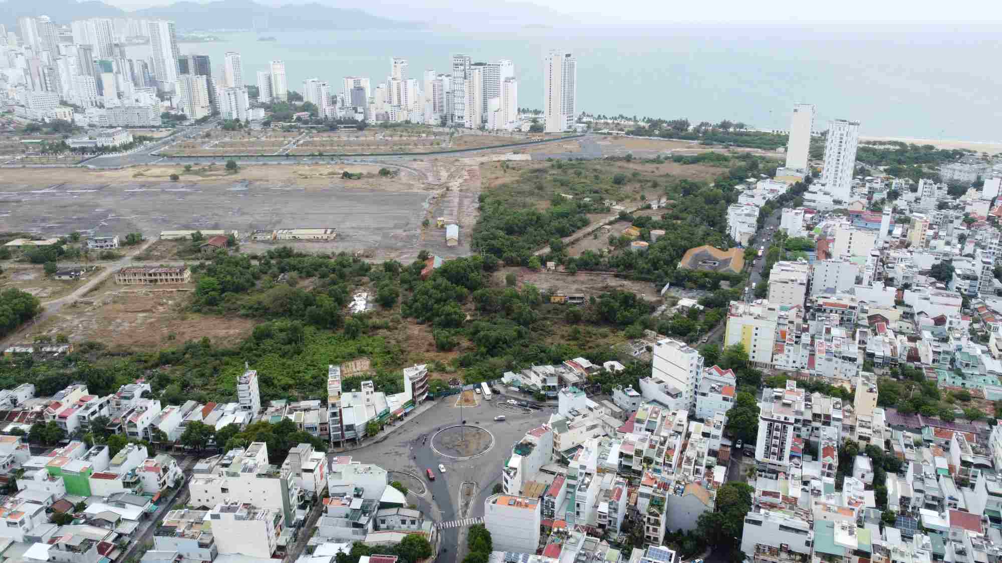 San bay Nha Trang cu - noi duoc tinh Khanh Hoa giao dat cho Tap doan Phuc Son lam khu do thi, nghi duong o Nha Trang. Anh: Huu Long