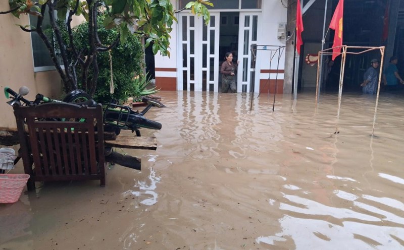 Las inundaciones locales ocurren en la zona especial de Tho Chau debido a las fuertes lluvias prolongadas. Foto: Proporcionada por la gente