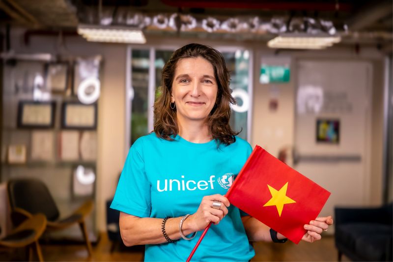 Pho dai dien cua UNICEF tai Viet Nam - ba