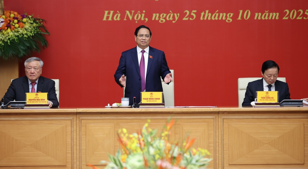 Thu tuong Chinh phu Pham Minh Chinh chu tri phien hop. Anh: VGP