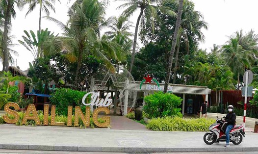 Địa phương đã thu hồi hơn 2.369m² đất của nhà hàng Sailing Club Nha Trang. Ảnh: Hữu Long