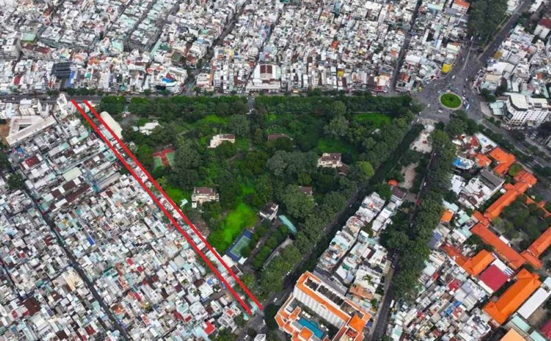 Ho Chi Minh City will relocate 115 households and an organization to expand Tran Binh Trong Street. Photo: Anh Tu