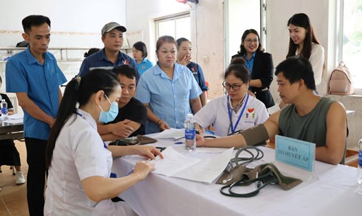 Đoàn viên, công nhân, lao động Công ty RK Việt Nam khám sức khỏe định kỳ năm 2025. Ảnh: Anh Tịnh