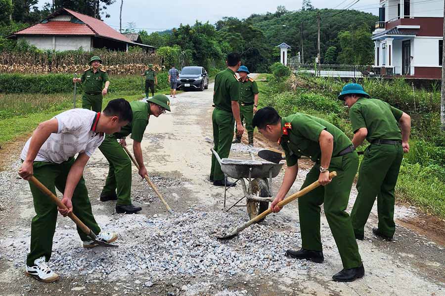 Cac vi tri o ga duoc sua chua, gia co tam thoi. Anh: CAX Tan My