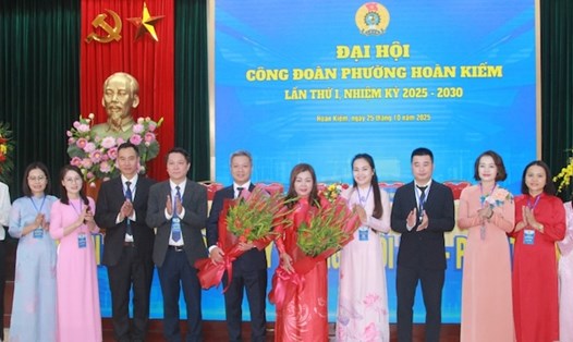 Ban chấp hành Công đoàn phường Hoàn Kiếm nhiệm kỳ 2025 - 2030. Ảnh: CĐP