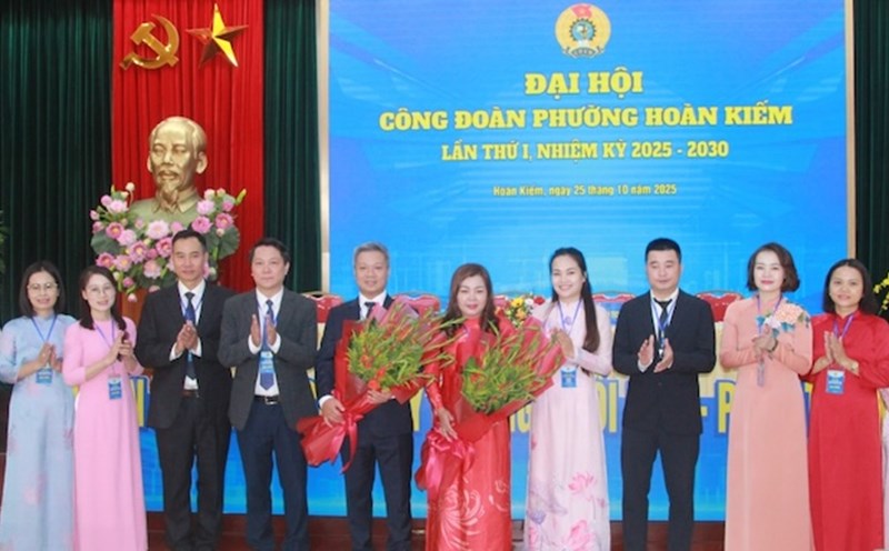 Hoan Kiem Ward Trade Union Executive Committee for the 2025 - 2030 term. Photo: CDP