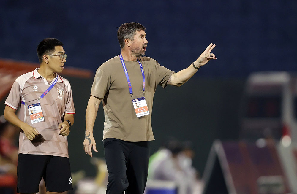 Day la tran thang dau tien cua huan luyen vien Kewell cung Ha Noi FC. Ba diem co duoc giup doi bong thu do vuon len vi tri thu 6 tren bang xep hang voi 11 diem.