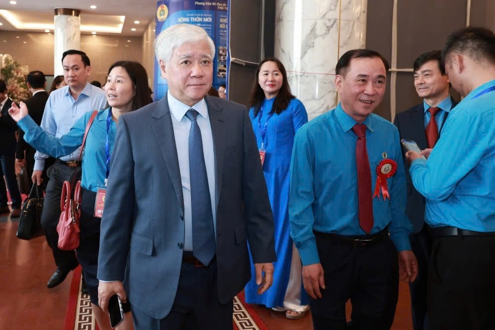 Ong Do Van Chien, Uy vien Bo Chinh tri, Bi thu Trung uong Dang, Bi thu Dang uy Mat tran To quoc, cac doan the Trung uong, Chu tich Uy ban Trung uong Mat tran To quoc Viet Nam toi du dai hoi. Anh: Hai Nguyen