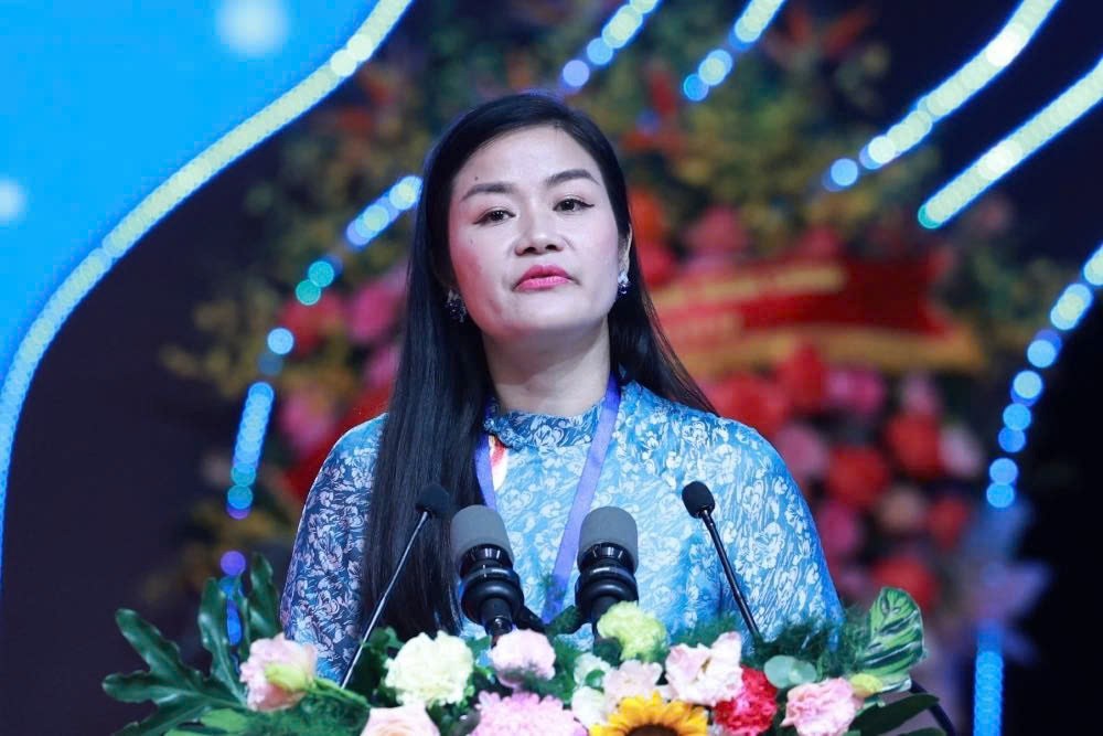 Chi Phung Nguyet Ha den tu Tap doan Fecon, Thu do TP Ha Noi. Anh: Hai Nguyen