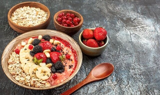 Những thực phẩm giúp yến mạch thêm vị ngọt và dinh dưỡng. Ảnh: Thùy Dương