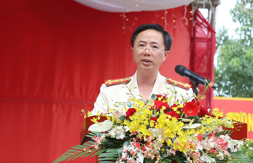 Colonel Phung Van Hue - has just been proposed by the Ministry of Public Security to be awarded the title of National Emulation Fighter. Photo: Lamdong.gov.vn