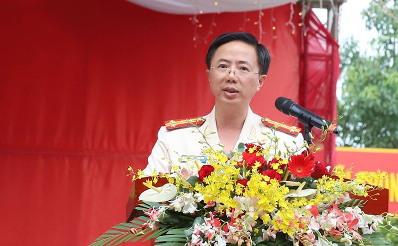 Colonel Phung Van Hue - has just been proposed by the Ministry of Public Security to be awarded the title of National Emulation Fighter. Photo: Lamdong.gov.vn
