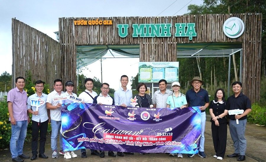 Doan doanh nghiep  khao sat Vuon Quoc gia U Minh Ha, Ca Mau. Anh: Nhat Ho