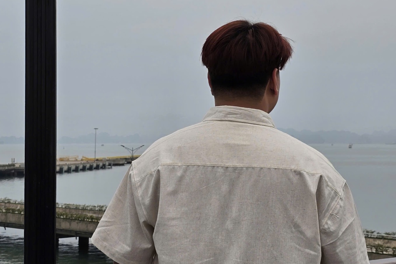 Husbands under a lot of pressure are often easily angry and lack connection with family. Photo: Tuan Dat