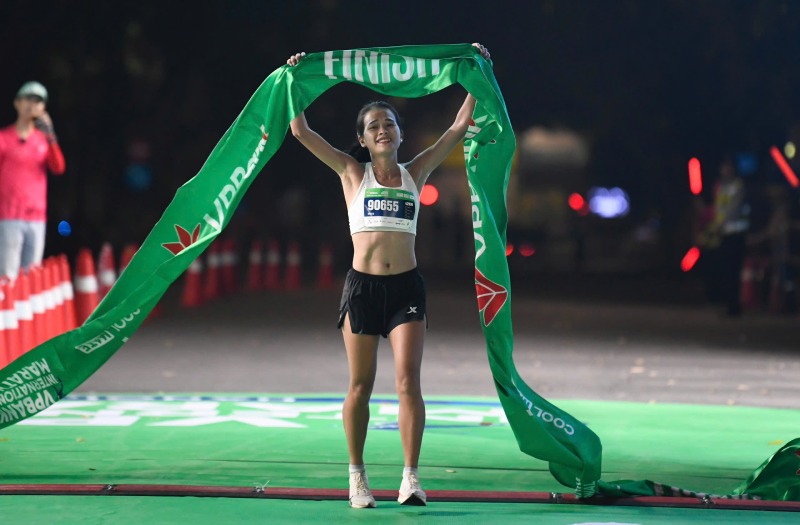 Hong Le ve nhat cu ly 42 km noi dung nu. Anh: VHIM