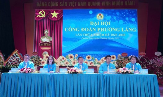 Đại hội lần thứ nhất, nhiệm kỳ 2025 - 2030 phường Láng đặt ra khâu đột phá về chuyển đổi số. Ảnh: CĐHN