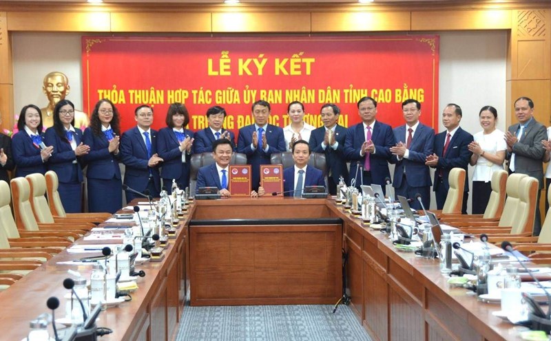 Cao Bang province is cooperating with universities to improve the quality of human resources. Photo: Duong Lieu